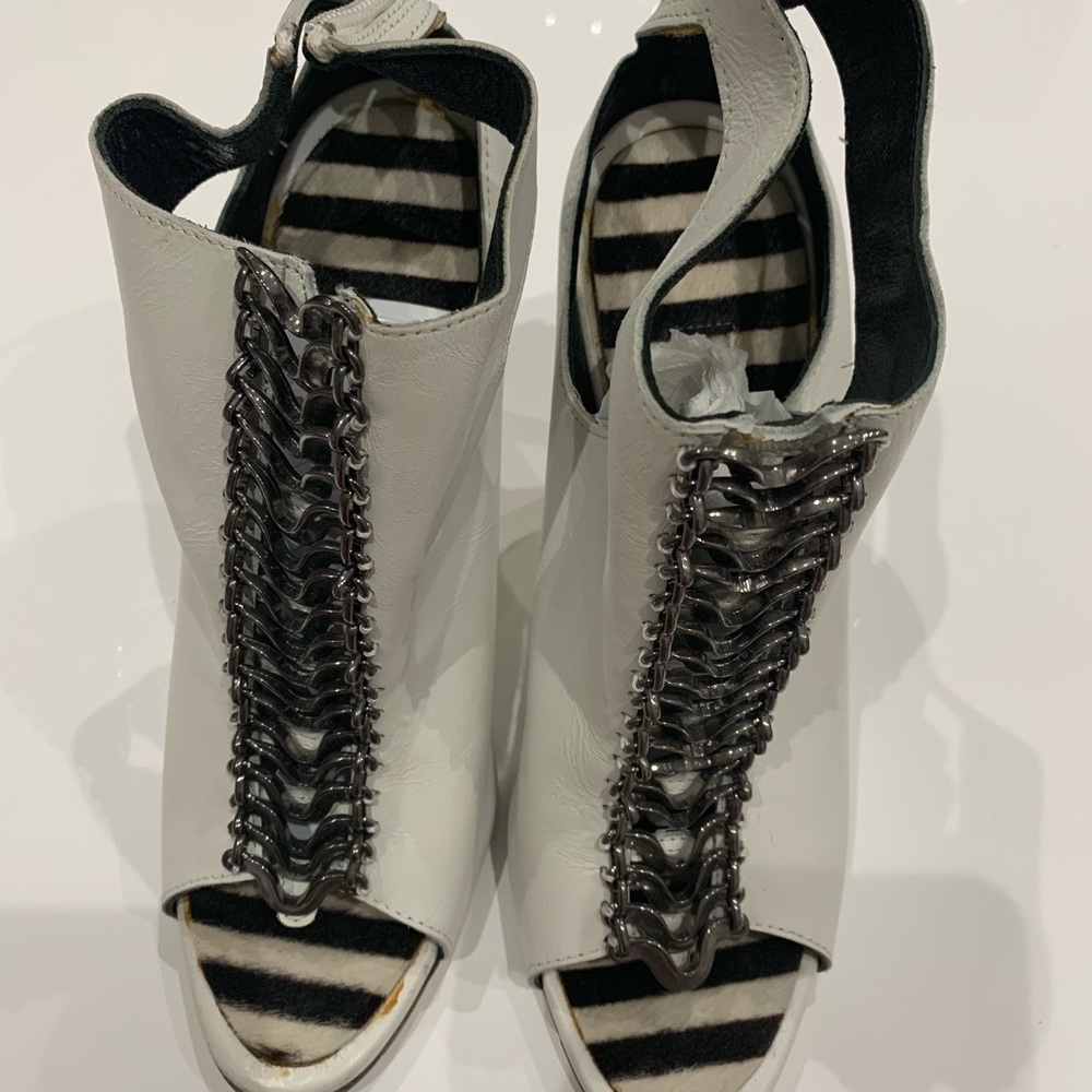 Manolo Blahnik size 6 white open toe booties.